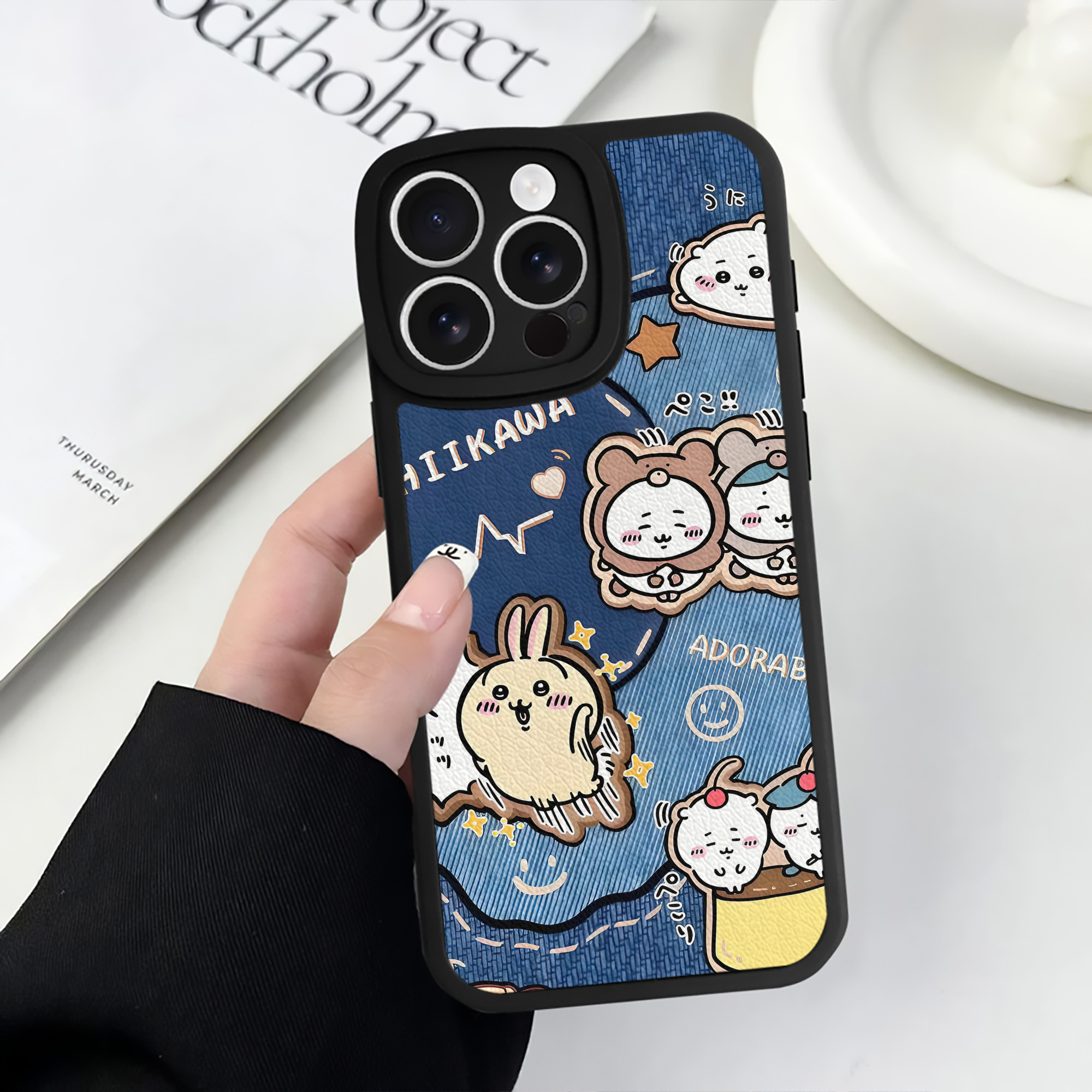 （画像用） ちいかわ Chii-kawa 【iPhone 16シリーズ対応】シリコンスマホケース（レザー調） 材質：シリコン
